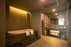 Lagoon Suite