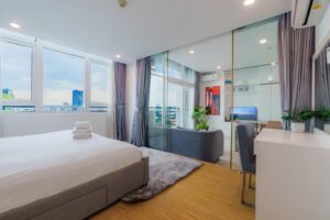 One-Bedroom Apartment