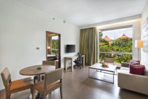 One-Bedroom King Suite