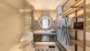 One-Bedroom Suite with Lounge Access