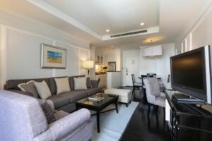 One Bedroom Suite with Lounge Access