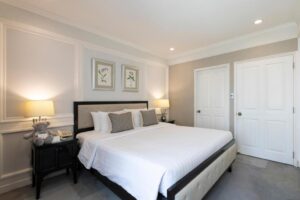 One Bedroom Suite with Lounge Access