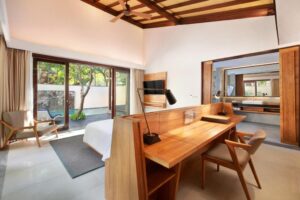 One-Bedroom Villa with Tropical Pool