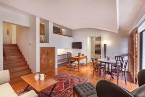 Parklane Split Level Studio Suite