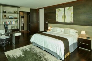  FOUR BEDROOM PENTHOUSE APARTMENTS