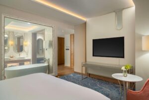  Superior Suite 