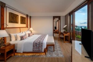 Royal Ocean Suites with Ocean View 