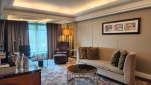 Salon Suite