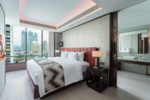 Satin Corner Suite (One-Bedroom)