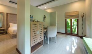 Suite with Garden View