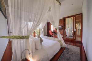 Three-Bedrooms Family Pool Villa