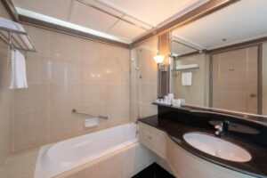 Deluxe Triple Studio