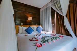 Villa with Garden View