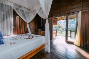 Villa with Garden View