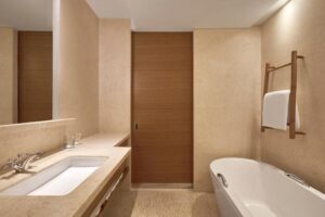 executive Corner King Room with Lounge Access